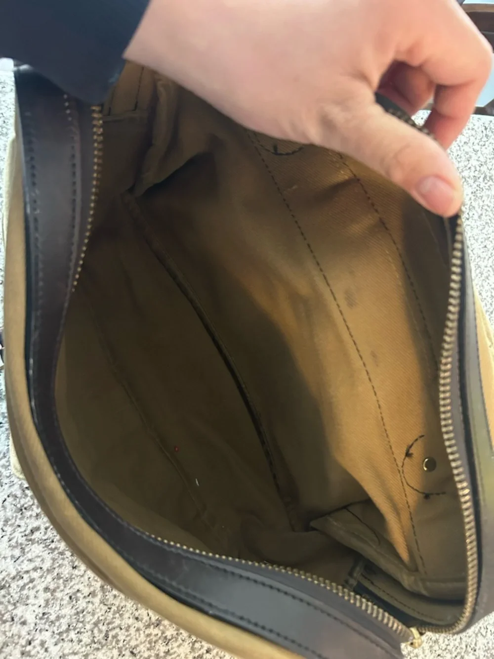 Filson Small Carry-On - Picture 3 of 6